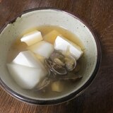 豆腐、アサリ、スープ